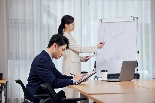 《员工在职期间提出仲裁：企业如何应对劳动纠纷？》 图2