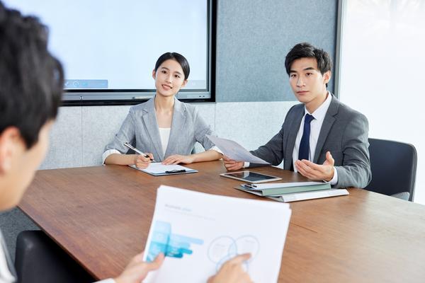 共同之债属于多数人之债范围吗？