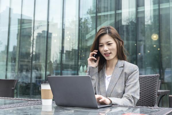 《家庭和睦的女孩子：性格特点与成长之路》 图2