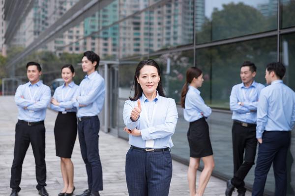 离职后公司高管职位未变，股价却迎来高涨 图2