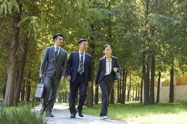揭秘仲裁中心上班时间：几点上班几点下班？图1
