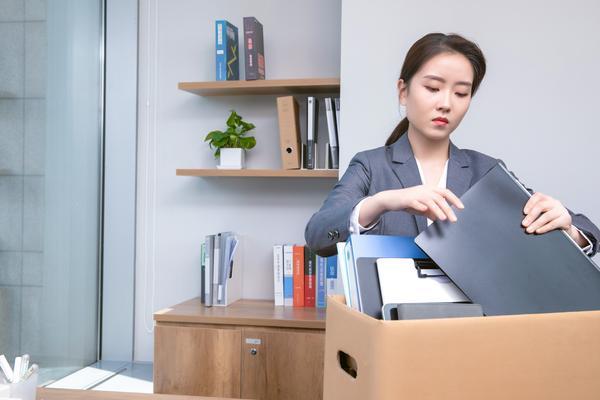 离职散伙饭：感激与期望的交织 图2