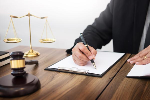 原神愚人众债务人的法律挑战与社会影响