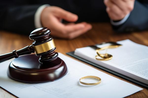 婚前协议中的债务问题：协议如何规定和解决婚前债务纠纷图1