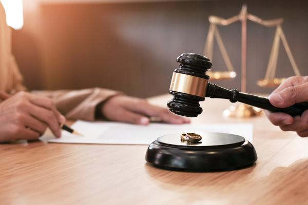 HELL担保人第一季：法律框架下的责任与风险