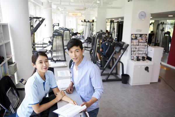 公司举办丰富多样的团队建设活动，提升员工凝聚力图1