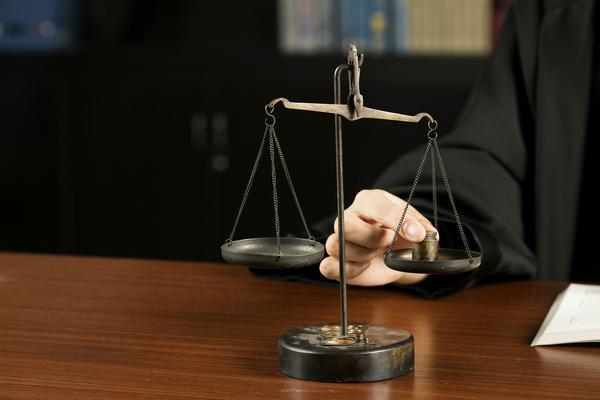民间借贷纠纷知名律师推荐：如何选择专业的法律服务 图2