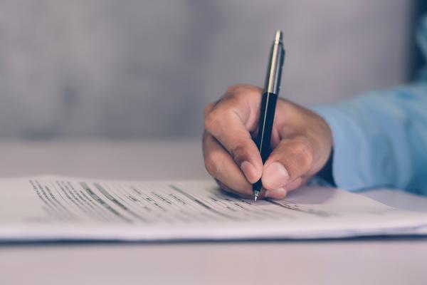 《债务人可以约定先偿还谁吗？合同条款如何设立与执行》 图2