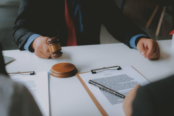 债权转让是合同纠纷吗？法律实务中的争议与分析 图2