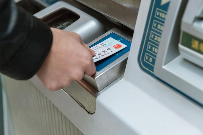 民间借贷中扣压身份证的现象探析 图2
