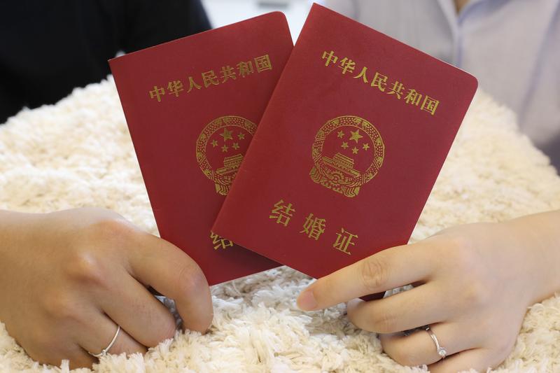 《6天婚假背后的幸福故事：多么期待与爱人共度美好时光》图1