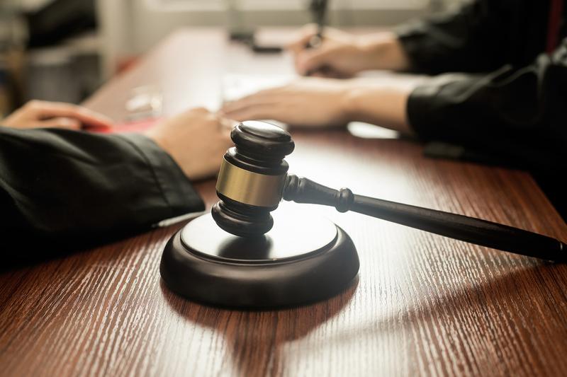二审判决:诉讼费应由被告承担图1
