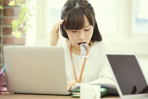 劳动仲裁热线：为劳动者提供高效维权途径图1