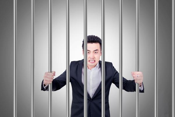 民间借贷帮别人借钱犯法吗？法律解答在此图1